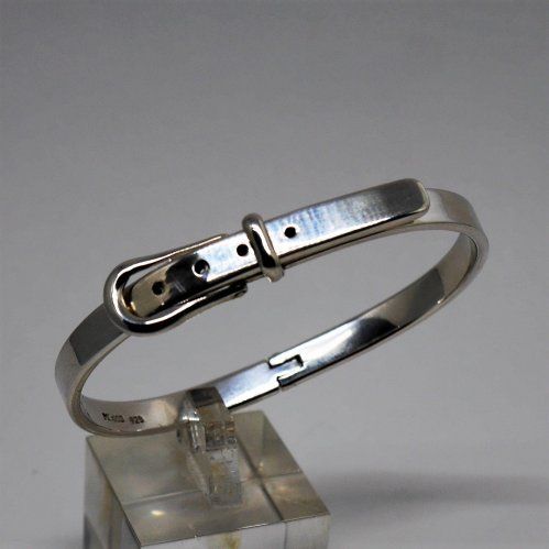 alt="Pulsera brazalete cinturón plata de ley 925 Mils. tamaño mediano. santelmotienda.com"