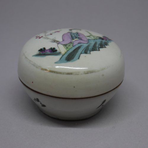 alt="Caja de porcelana China, principios del Siglo XX"JPG