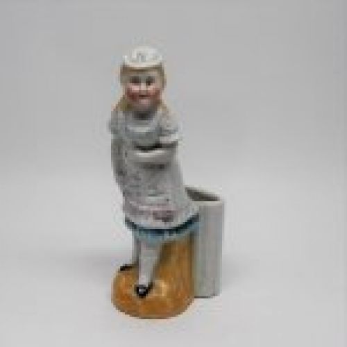 alt="figura porcelana europea siglo XIX