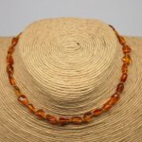 alt="Collar de ambar para bebe