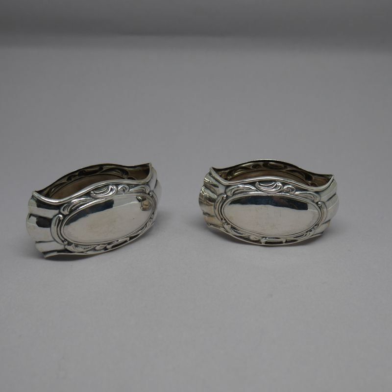 Servilleteros ovalado de plata de ley 925 Mils.