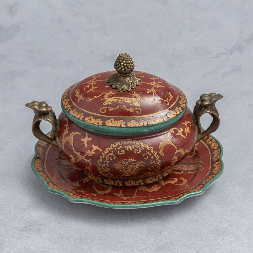 Alt= \"Sopera adele carey de Porcerlana y Bronce China. www.santelmotienda.com\"