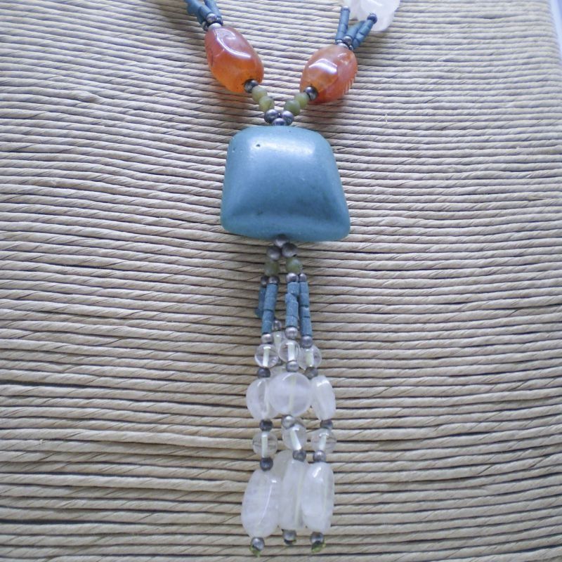 Collar Afgano de alpaca con turquesas y cuarzo blanco