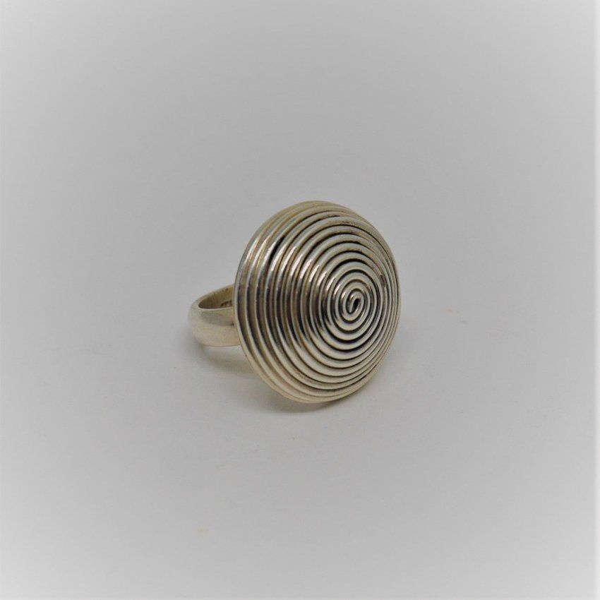 alt="sortija espiral redondo de plata de ley 925 Mils