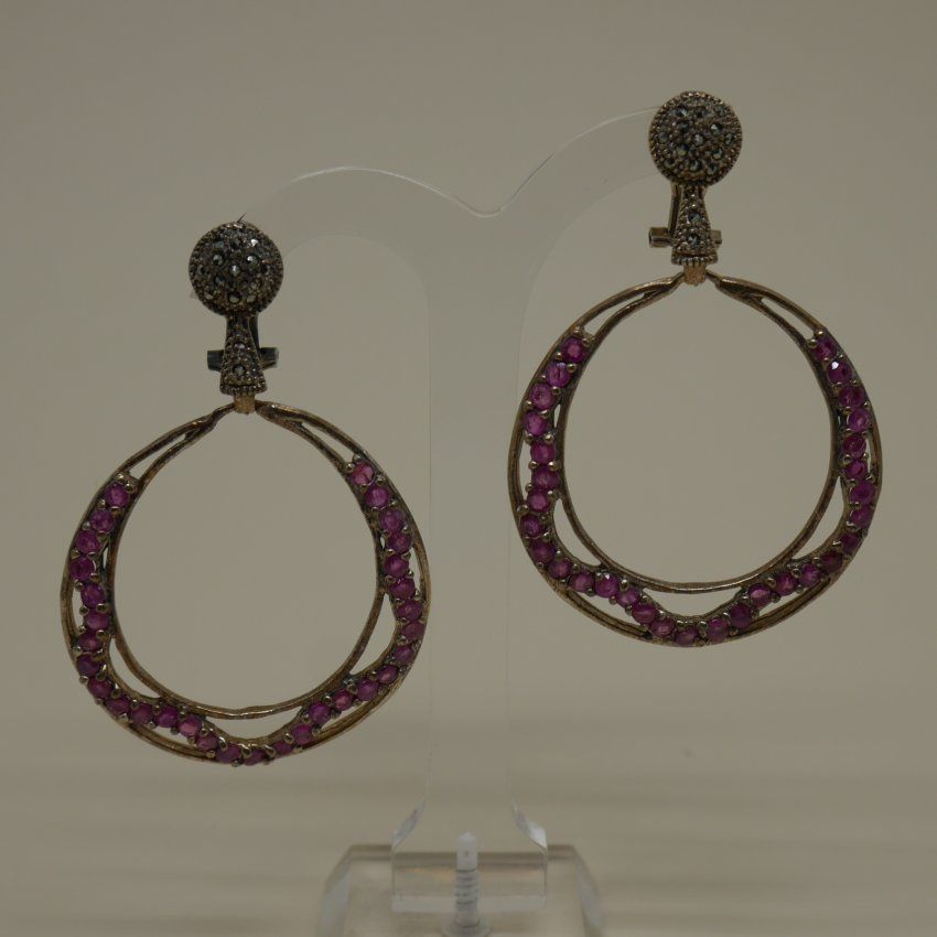 Pendientes de Plata de ley 925 Mils. largos con marcasitas y rubies de la India