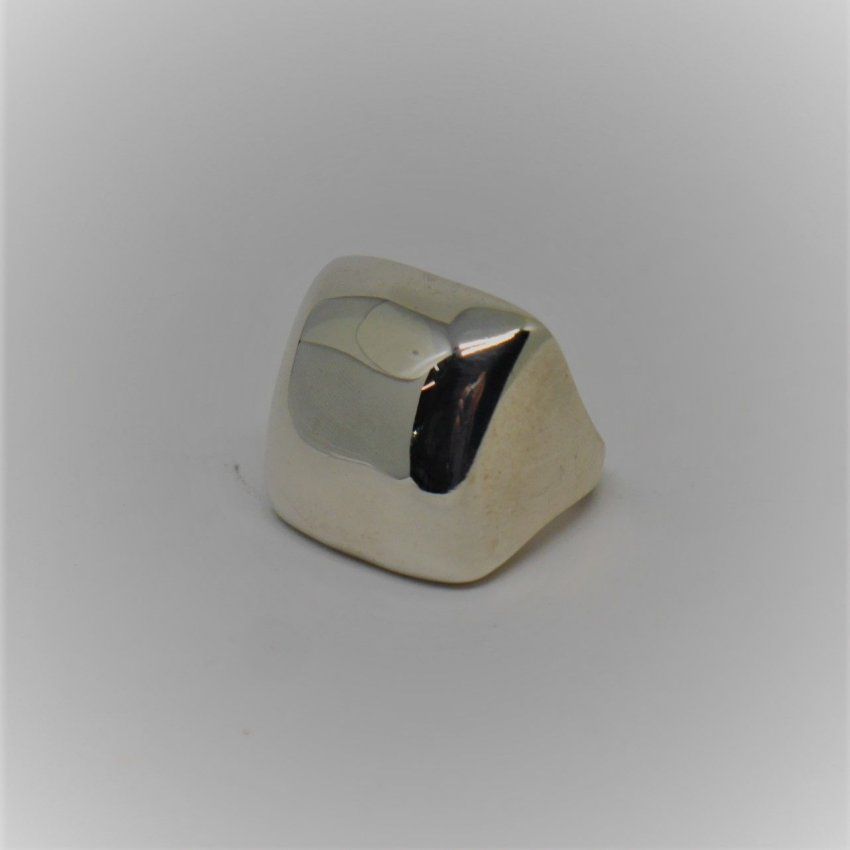 alt=\"sortija cuadrada de plata de ley 925 Mils.www.santelmotienda.com\"