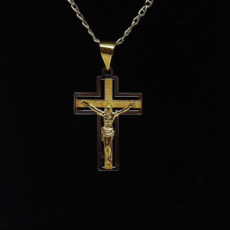 alt="Crucifijo de Oro Blanco y Oro de ley 18 K