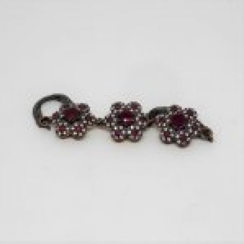 alt=\"pulsera de plata de ley 925 Mils. con zafiros blancos y azules. www.santelmotienda.com\"