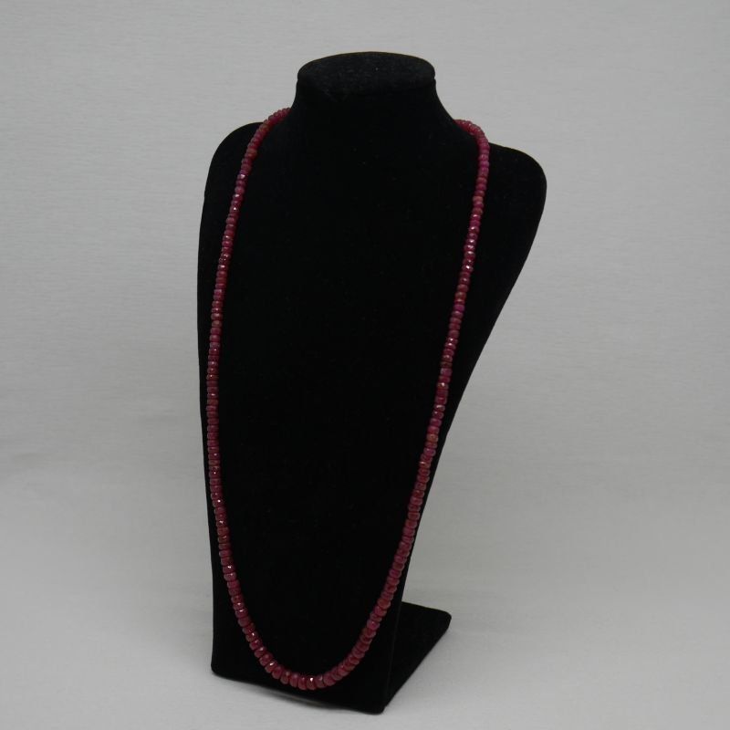 alt=\"collar plata dorada y piedras naturales\"