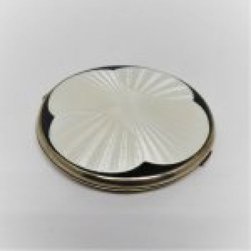 alt=\"polvera glilloche francesa de los años 40 de plata de ley con esmalte. www.santelmotienda.com\"
