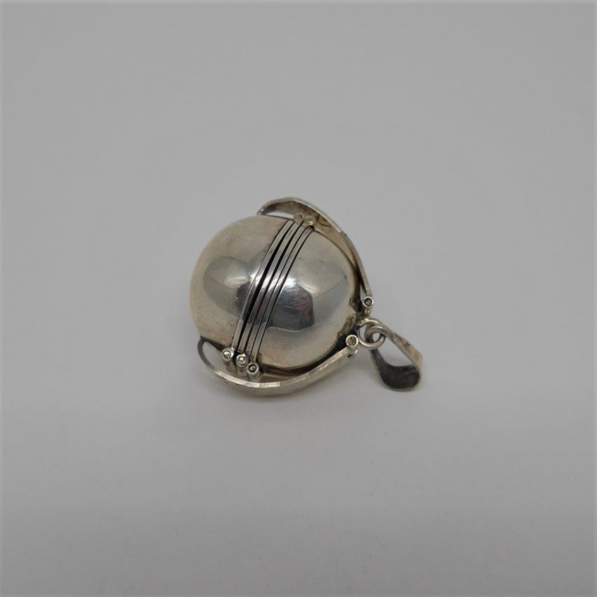 alt=\"colgante portaretratos de plata de ley 925 Mils.www.santelmotienda.com\"