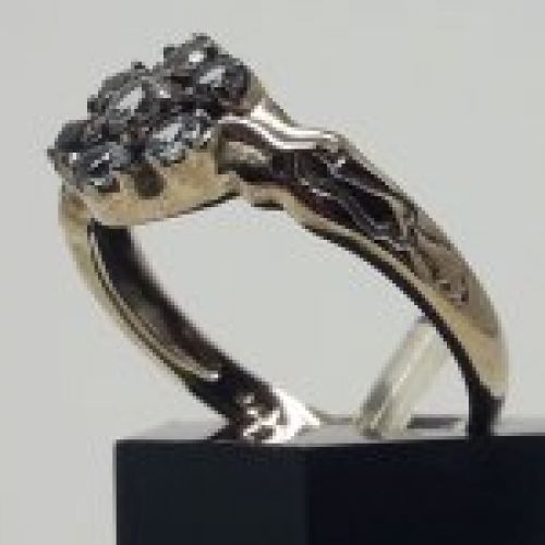 alt="Sortija de oro bajo 9 K