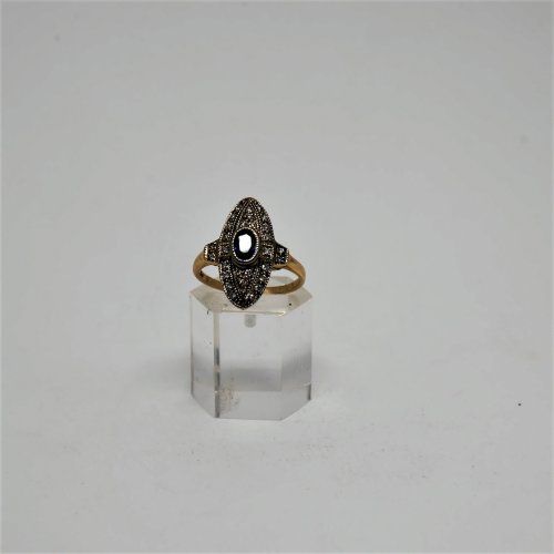 alt:\"anillo antiguo oro de ley 18 k. con zafiro y brillantes. www.santelmotienda.com\"