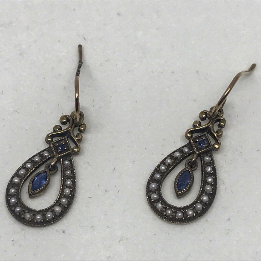 alt="pendientes oro zafiros azules perlitas"