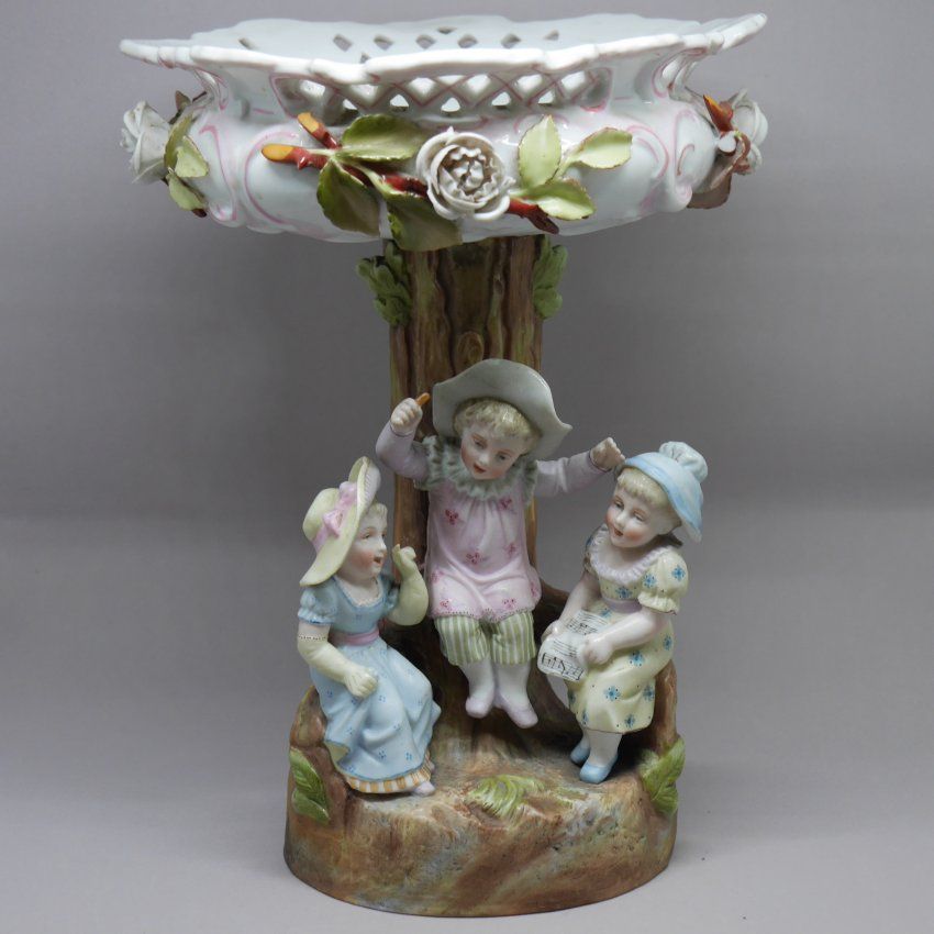 alt=\"Frutero de porcelana Biscuit de los años XX\"JPG