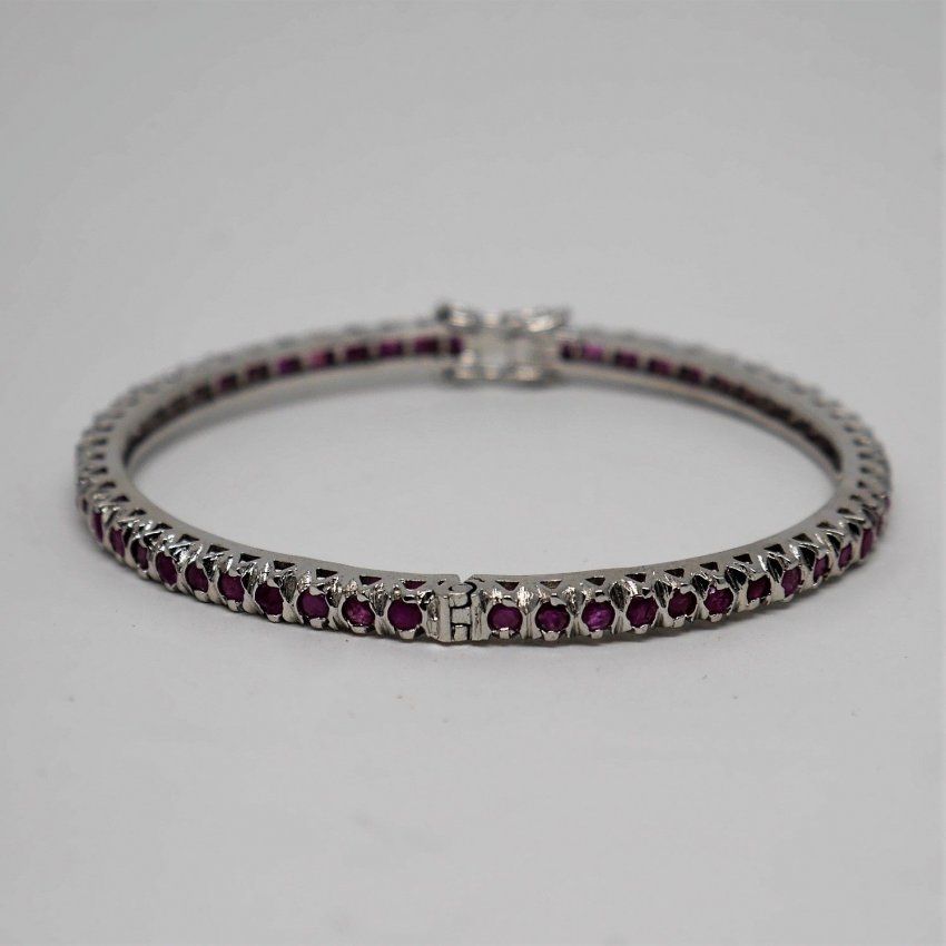 alt=\"pulsera de plata rodinada y rubies. www.santelmotienda.com\"