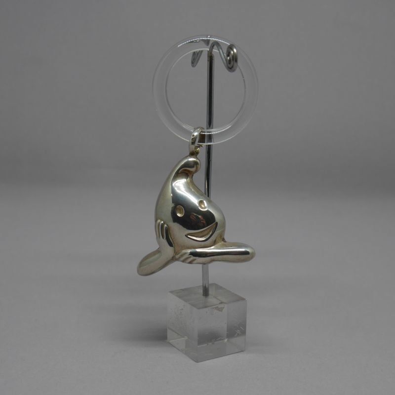 alt=\"sonajero bebé de plata de ley con forma de fantasma\"