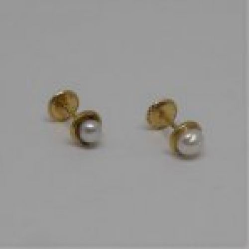 alt=\"pendientes niña de oro de ley 18 K. con perlas cultivadas japonesas\"