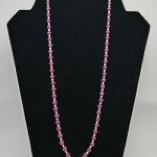 alt="Collar de Rubies y Perlas cultivadas con cierre de Oro de ley 18 K