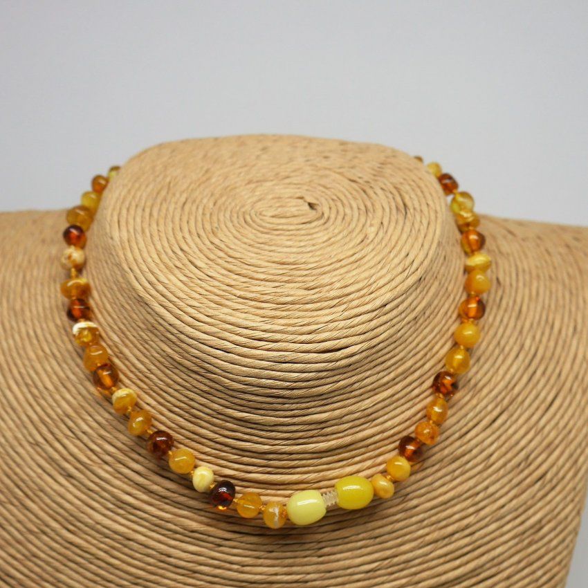 alt=\"Collar de ambar para bebe en varios tonos. www.santelmotienda.com\"