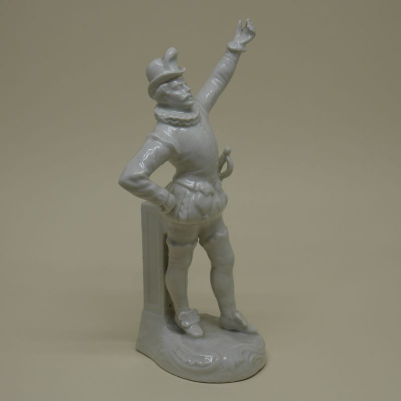 alt=\"Figura de porcelana Europea Caballero, principios del Siglo XX\"JPG