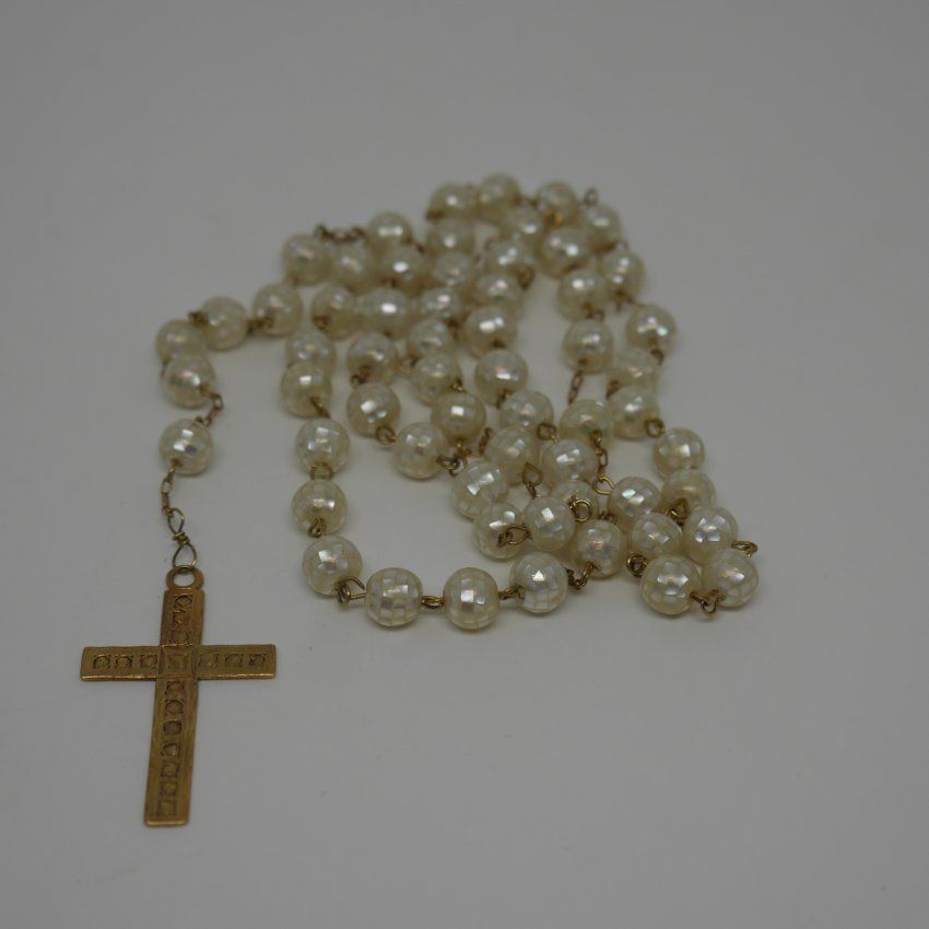 alt=\"Rosario Oro del ey 18 K. y Nácar facetado. www.santelmotienda.com\"
