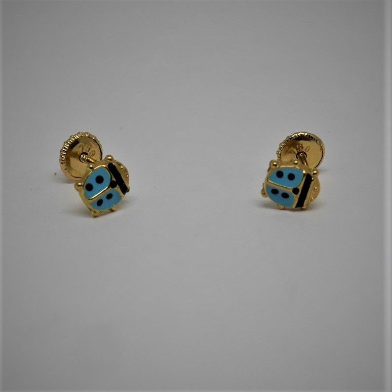 alt=\"pendientes niña de oro de ley 18 K. y esmalte en forma de escarabajo\"