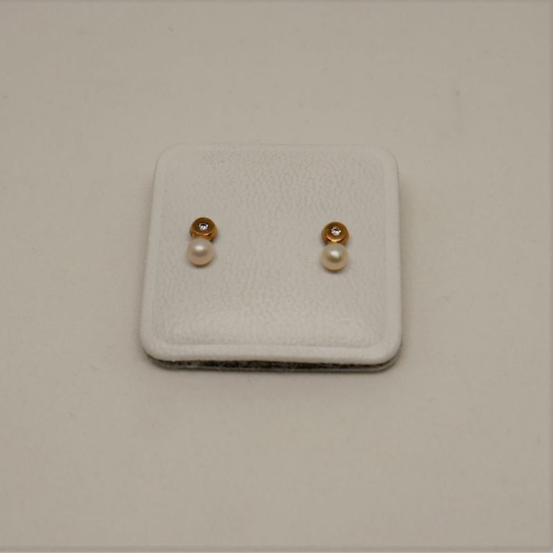 alt=\"pendientes niña oro de ley 18 K. con circonitas y perlas cultivadas\"