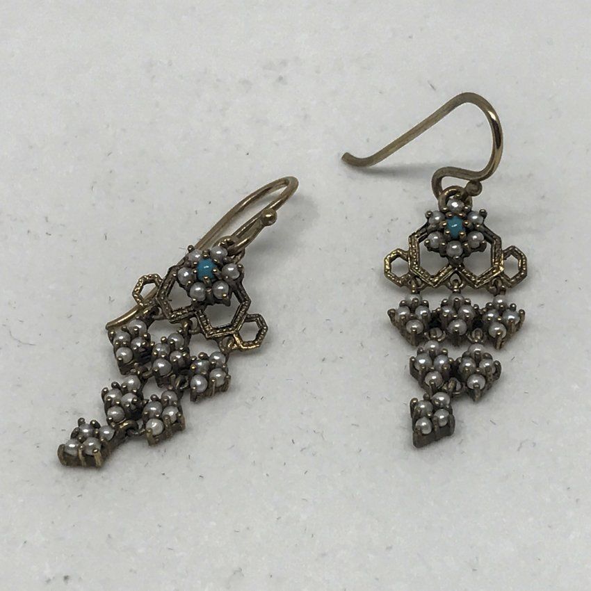 alt=\"Pendientes de oro 9 K. con turquesas y perlitas\"