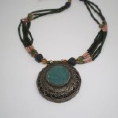 Collar Afgano de alpaca y piedras semipreciosas