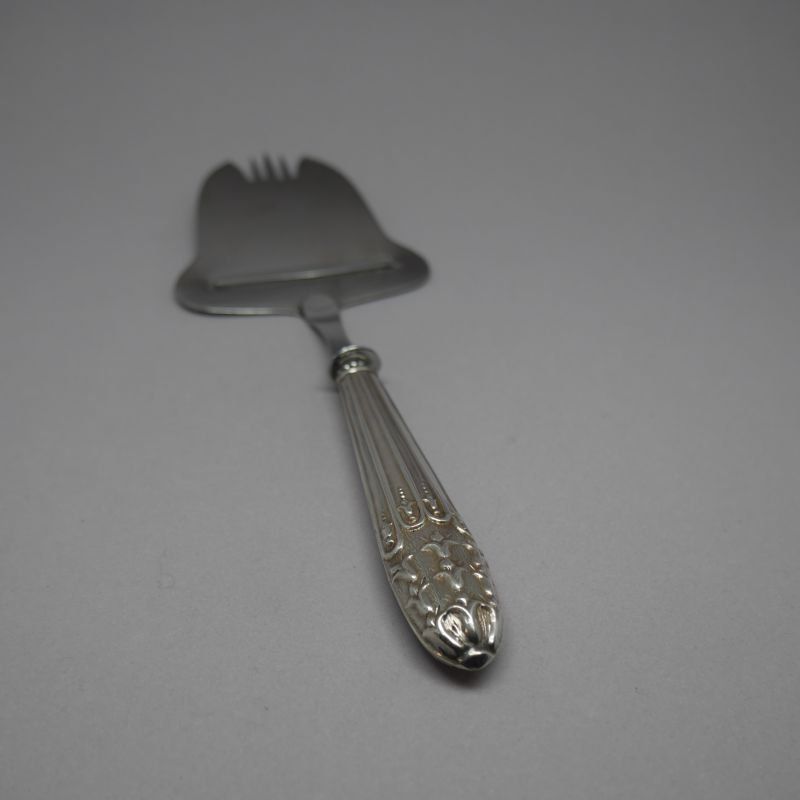 Pala de queso con mango de Plata de ley 925 Mils.