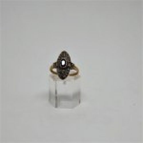 alt:"anillo antiguo oro de ley 18 k