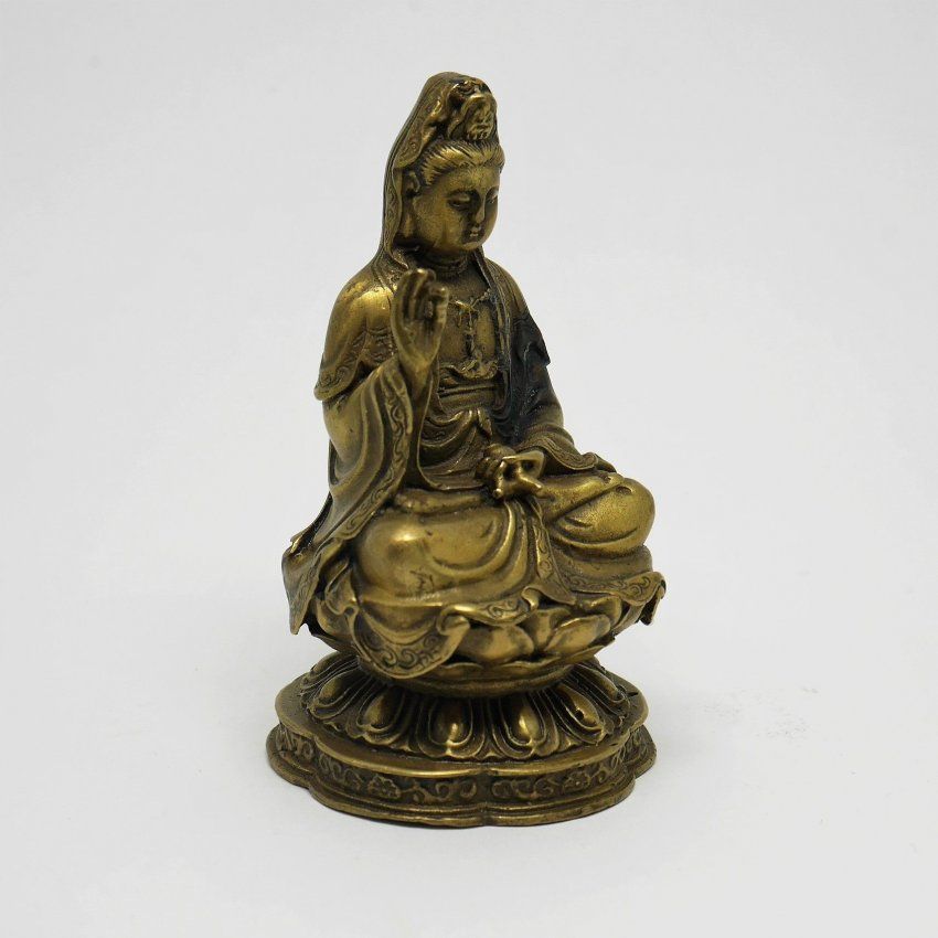 alt="figura diosa hindu de bronce