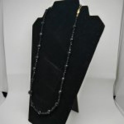 alt="Collar de Azabache facetado con cierre de Oro de ley 18 K