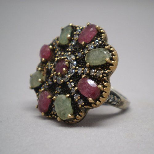 Sortija de plata y plata dorada de ley 925 Mils. Bizantina con 5 rubies indios y 4 esmerldas