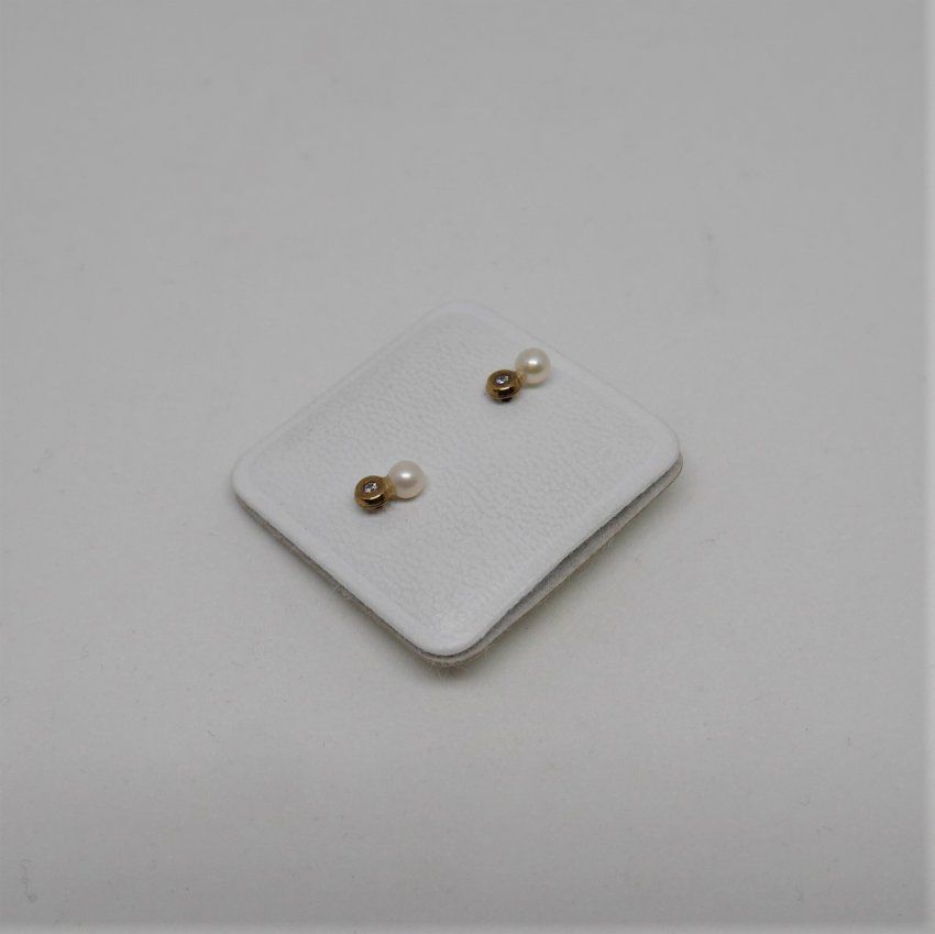 alt=\"pendientes niña oro de ley 18 K. con circonitas y perlas cultivadas\"