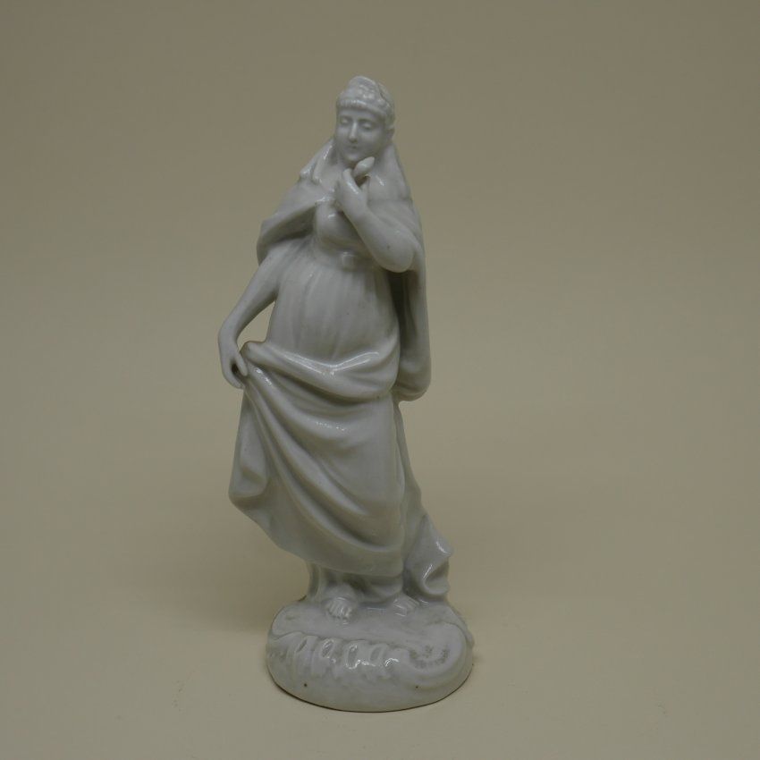 alt="Figura de porcelana Europea de principios del Siglo XX"JPG