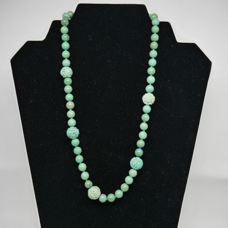 alt="Collar de Turquesas con cierre de Oro de ley 18 K