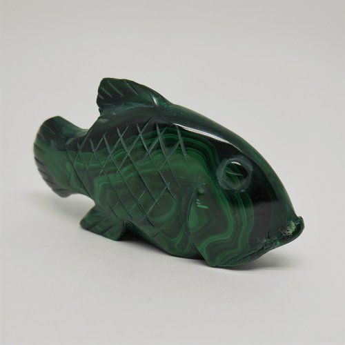 alt=\"pez en miniaura de Malaquita tallado a mano. www.santelmotienda.com\"