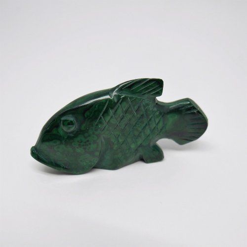 alt=\"pez en miniaura de Malaquita tallado a mano. www.santelmotienda.com\"