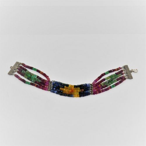 alt=\"Pulsera de Plata de ley Rodina 925 Mils. 5 vueltas con Rubíes, Esmeraldas y Zafiros. jpg. www.sanatelmotienda.com\"