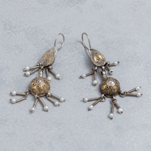 alt=\"Pendientes Afganos largos de Plata de ley 925 Mils. y laton con y Perlas. santelmotienda.com\"