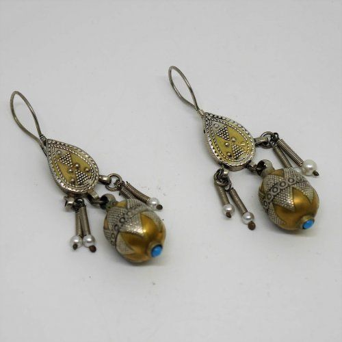 alt=\"Pendientes Afganos largos de Plata de ley 925 Mils. y laton con Turquesas y Perlas de rio. santelmotienda.com\"