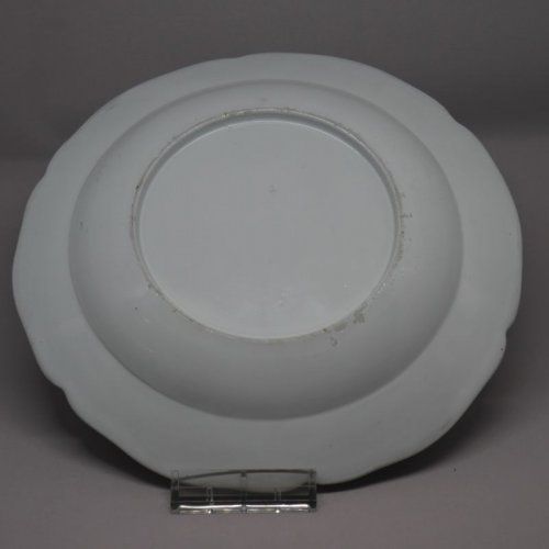 alt=\"Plato de porcelana Compañía de Indias, principios del Siglo XX\"JPG