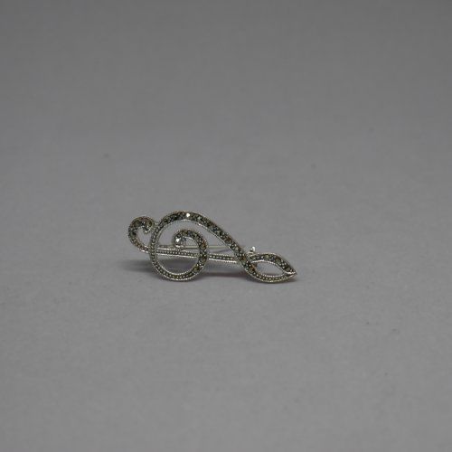 alt=\"broche plata ley marcasitas nora musical\"