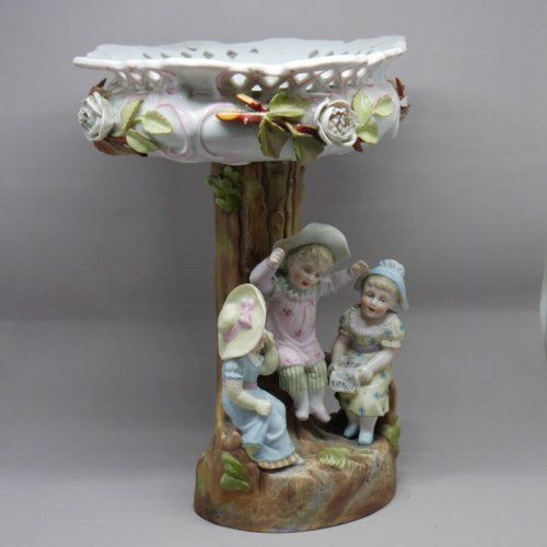 alt=\"Frutero de porcelana Biscuit de los años XX\"JPG