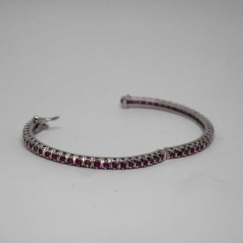 alt=\"pulsera de plata rodinada y rubies. www.santelmotienda.com\"