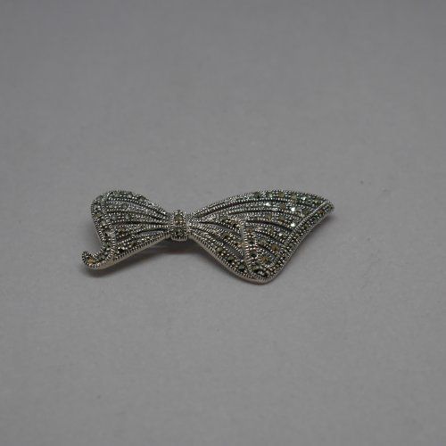 alt=\"broche plata ley marcasitas nora musical\"