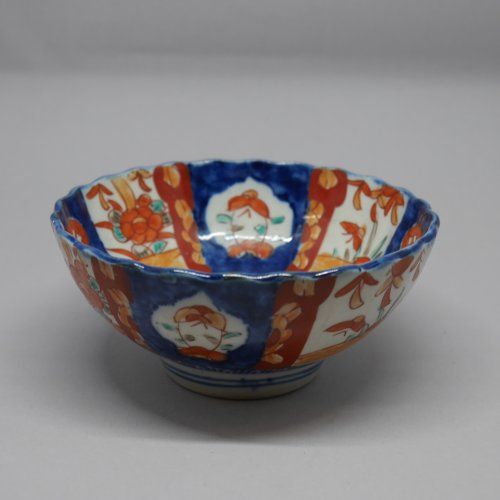 alt=\"Cuenco antiguo de porcelana Japonesa Imari\"