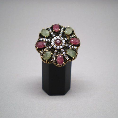 Sortija de plata y plata dorada de ley 925 Mils. Bizantina con 5 rubies indios y 4 esmerldas